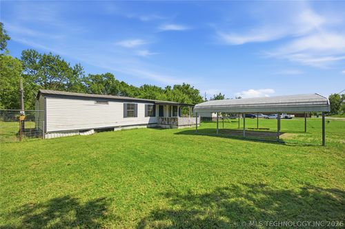 723 S Taylor St, Kiowa, OK, 74553-5211 | Card Image