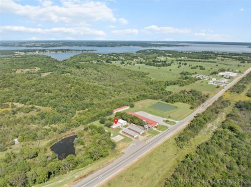 1852 Highway 70 E, Kingston, OK, 73439-8258 | Card Image