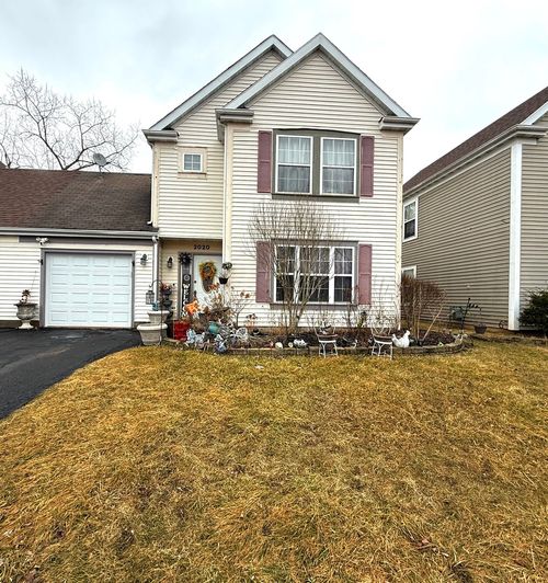 2020 Comanche Trl, Round Lake Beach, IL, 60073-1362 | Card Image