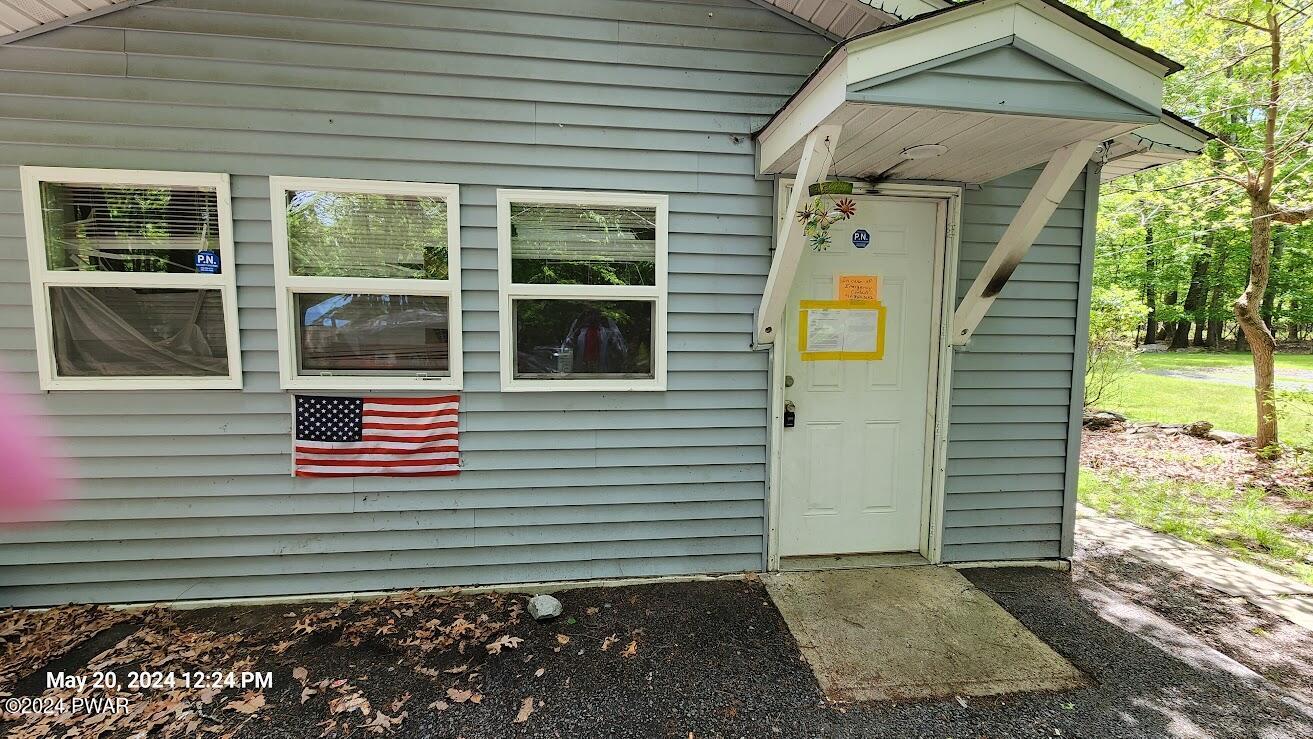Pine Dr, Shohola, PA 18458