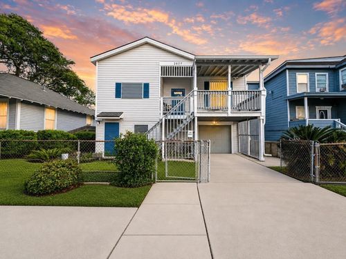 2809 Avenue P, Galveston, TX, 77550-7751 | Card Image