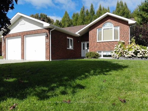 23 Villeneuve Crt, Sturgeon Falls, ON, P2B3G8 | Card Image