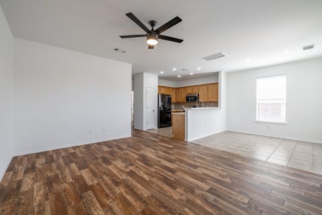Wood Looking Ceramic Tile in Living Room | Image 9