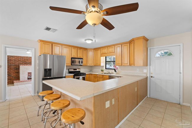 3332 Laurel Dr, House other with 3 bedrooms, 2 bathrooms and 4 parking in Gulf Breeze FL | Image 15