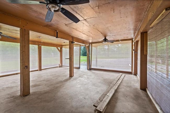 20095 Scott Gardner Rd, House other with 3 bedrooms, 2 bathrooms and 2 parking in New Caney TX | Image 6