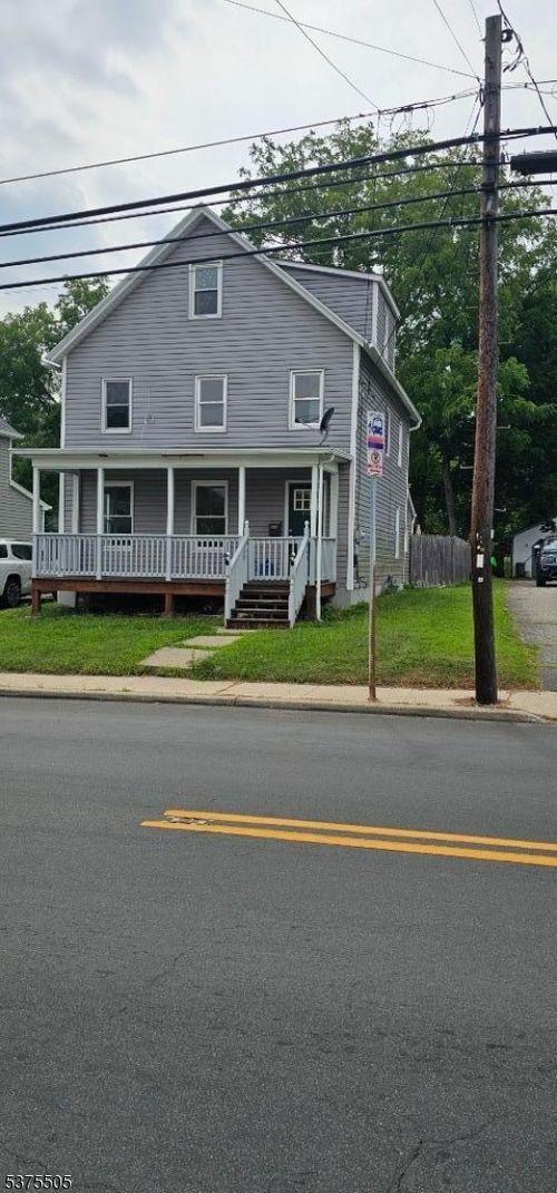 194 Main St, Newton, NJ, 07860-1916 | Card Image