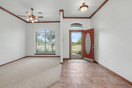 2710 Shoreline Dr, Norman, OK, 73026-1305 | Card Image