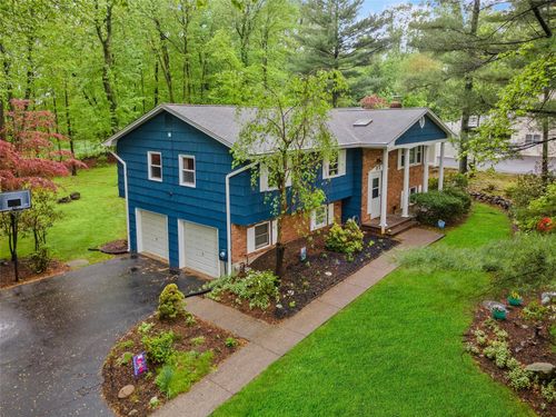 128 Renee Ln, Bardonia, NY, 10954-2142 | Card Image