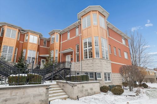 12 Park Ave, River Forest, IL, 60305-2038 | Card Image