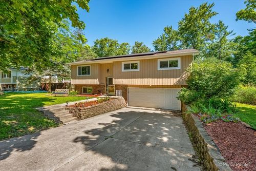 29W264 Lee Rd, West Chicago, IL, 60185-2027 | Card Image