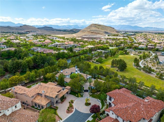 19 Quintessa Cir, House other with 4 bedrooms, 5 bathrooms and null parking in Las Vegas NV | Image 65