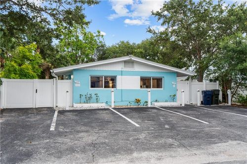 657 Cleveland Ave, STUART, FL, 34994-2805 | Card Image