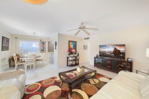 308 Brittany Dr, Delray Beach, FL, 33446 | Card Image