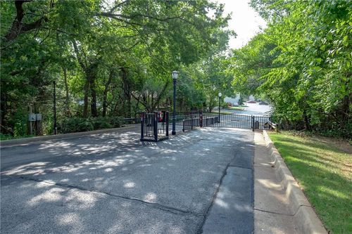 832 Red Bird Lane, Norman, OK, 73072 | Card Image