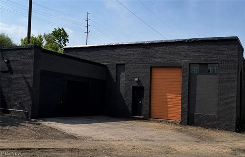 1766 E 133rd St, East Cleveland, OH, 44112-4805 | Card Image