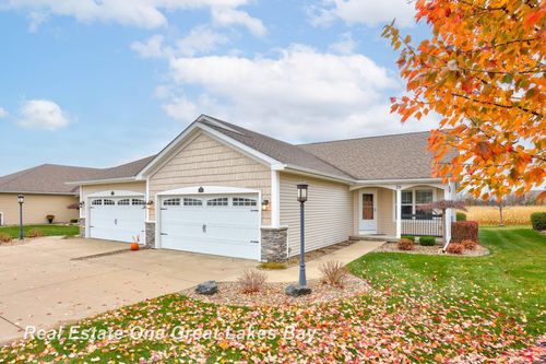 26 Tuscany Circle, Saginaw Charter Township, MI, 48603 | Card Image