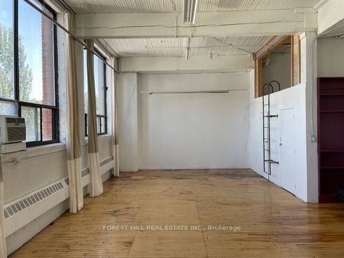 307-9 Davies Ave, Toronto, ON, M4M2A6 | Card Image