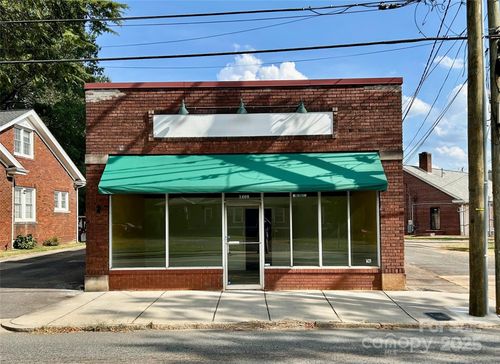 1409 S Fulton St, Salisbury, NC, 28144-6411 | Card Image