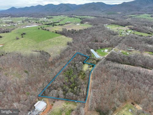 533 Railroad Ave, SHENANDOAH, VA, 22849-4118 | Card Image