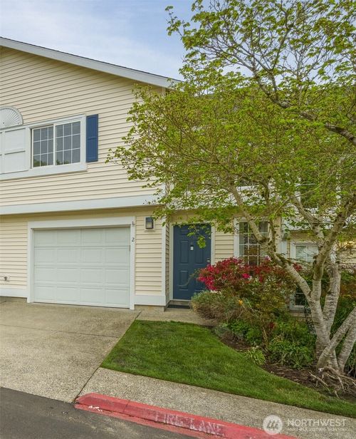 c2-927 132nd St Sw, Everett, WA, 98204-9353 | Card Image