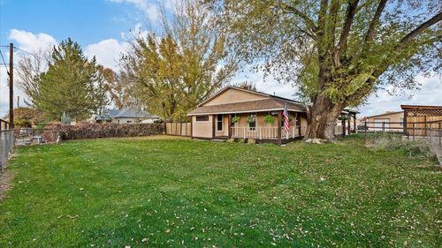 962 17 1/4 Rd, Fruita, CO, 81521-2945 | Card Image