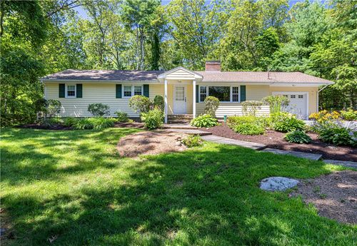 39 Blueberry Ln, Scituate, RI, 02857-1605 | Card Image