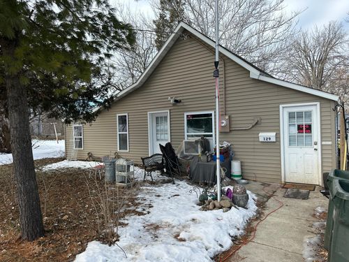 129 3rd Ave Ne, Glenwood, MN, 56334-1221 | Card Image