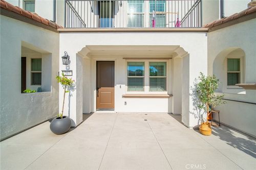 207 Colby Cir, Claremont, CA, 91711-2755 | Card Image