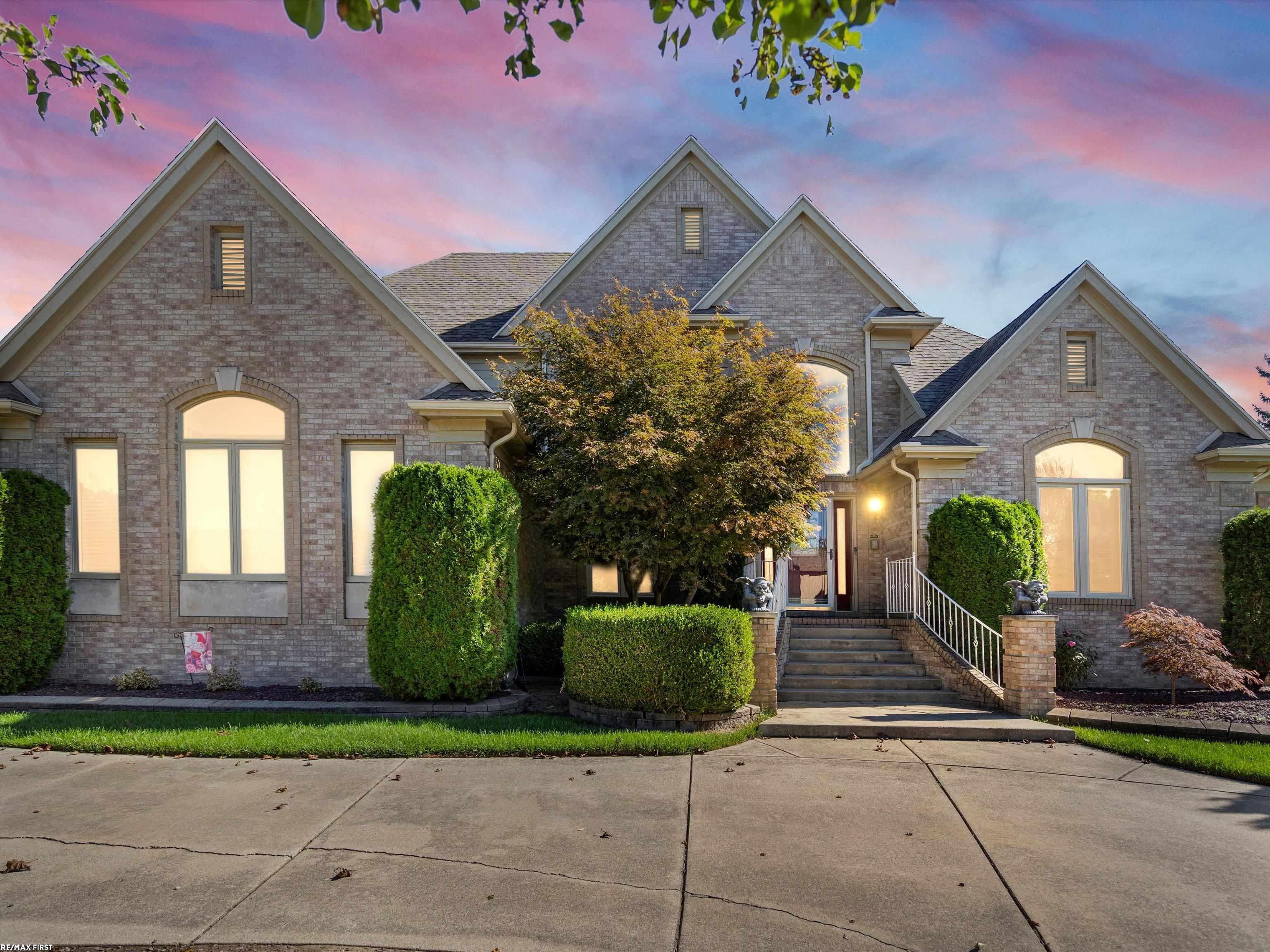 Cherrywood Dr, Shelby Township, MI 48315