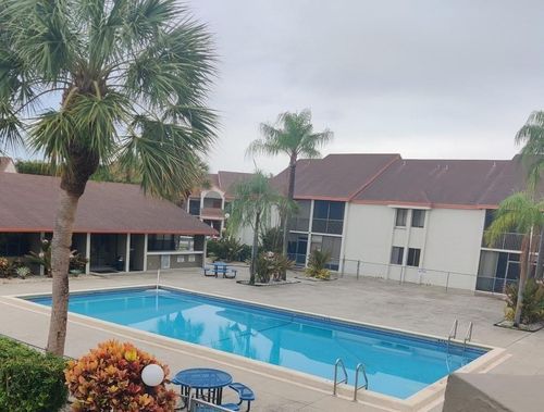 5583-5583 Courtyard Dr, Margate, FL, 33063-1529 | Card Image