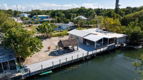 215 Ann Bonny Dr, Key Largo, FL, 33037-2365 | Card Image