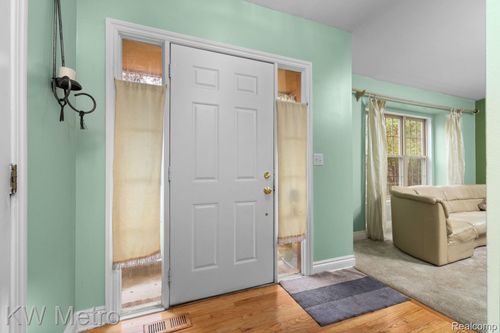 20903 Antique Ct, Southfield, MI, 48075-3228 | Card Image