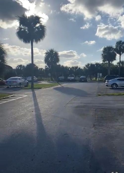 305-3710 Nw 21st St, Lauderdale Lakes, FL, 33311-3108 | Card Image