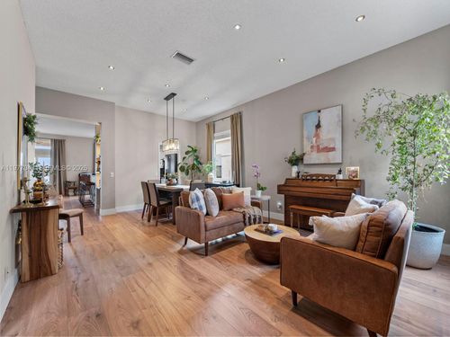 1150 Fairfield Meadows Dr, Weston, FL, 33327-1813 | Card Image