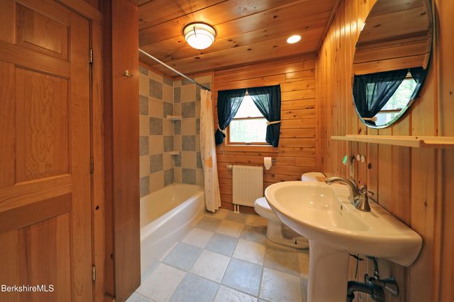235 Algerie Rd, House other with 3 bedrooms, 3 bathrooms and null parking in Becket MA | Image 17