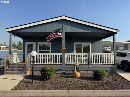 56-4601 S Pacific Hwy 56, Phoenix, OR, 97535 | Card Image