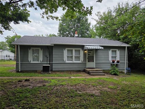 245 Old Springfield Rd, Bourbon, MO, 65441-8108 | Card Image