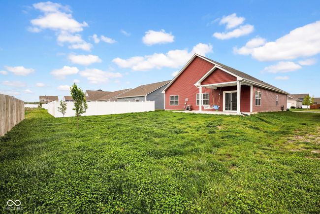 2006 Monticlair Ln, House other with 3 bedrooms, 2 bathrooms and null parking in Columbus IN | Image 4