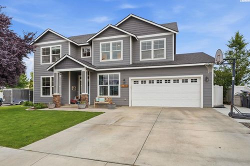 4813 Bilbao Dr, Pasco, WA, 99301-8367 | Card Image