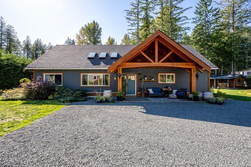 2675 Merville Rd, Merville, BC, V0R2M0 | Card Image