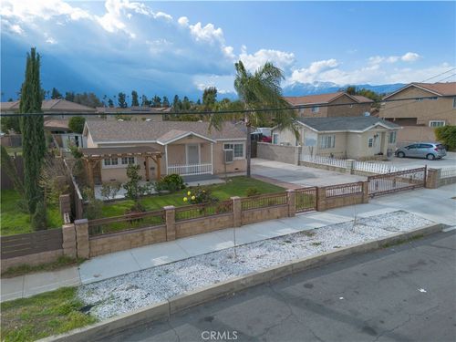 414 S Linden Ave, Rialto, CA, 92376-6219 | Card Image