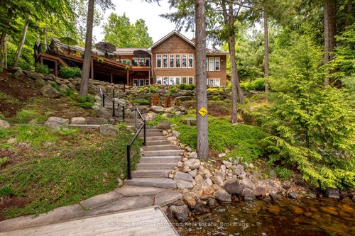 707 Evergreen Trail, Huntsville, ON, P1H1Y6 | Card Image