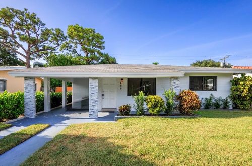 699 Ne 40th St, Oakland Park, FL, 33334-3031 | Card Image