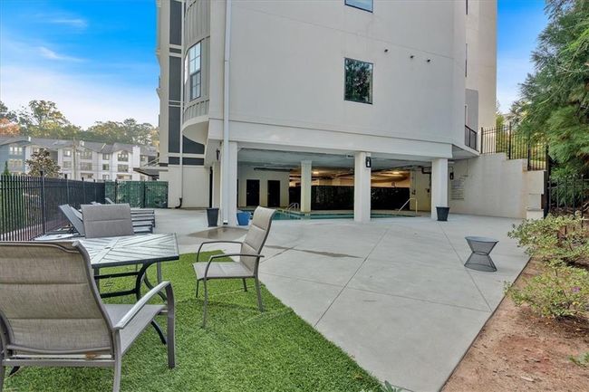 APT-303 - 6890 Peachtree Dunwoody Rd, Condo with 2 bedrooms, 2 bathrooms and 2 parking in Sandy Springs GA | Image 30