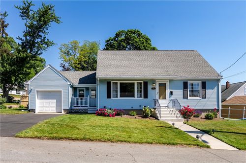 11 Bellevue Dr, Cranston, RI, 02920-4001 | Card Image