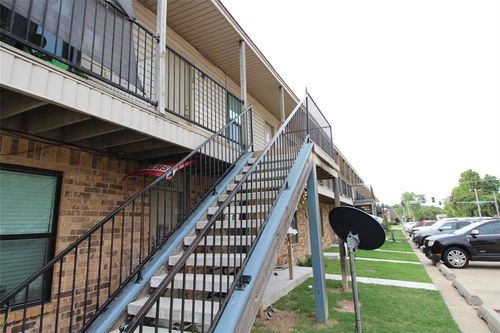 apt-11b-1901 E Lindsey St, Norman, OK, 73071-1861 | Card Image