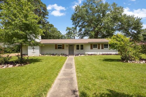 300 N Pinewood, Carthage, TX, 75633 | Card Image
