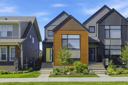 20549 Main St Se, Calgary, AB, T3M3E9 | Card Image