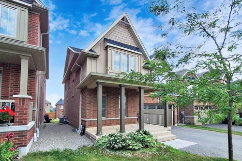 61 Mcisaac Dr, Springwater, ON, L9X2A2 | Card Image