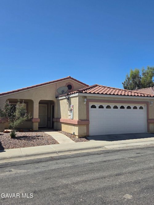 2306 Grandview Ter, Rosamond, CA, 93560-6369 | Card Image
